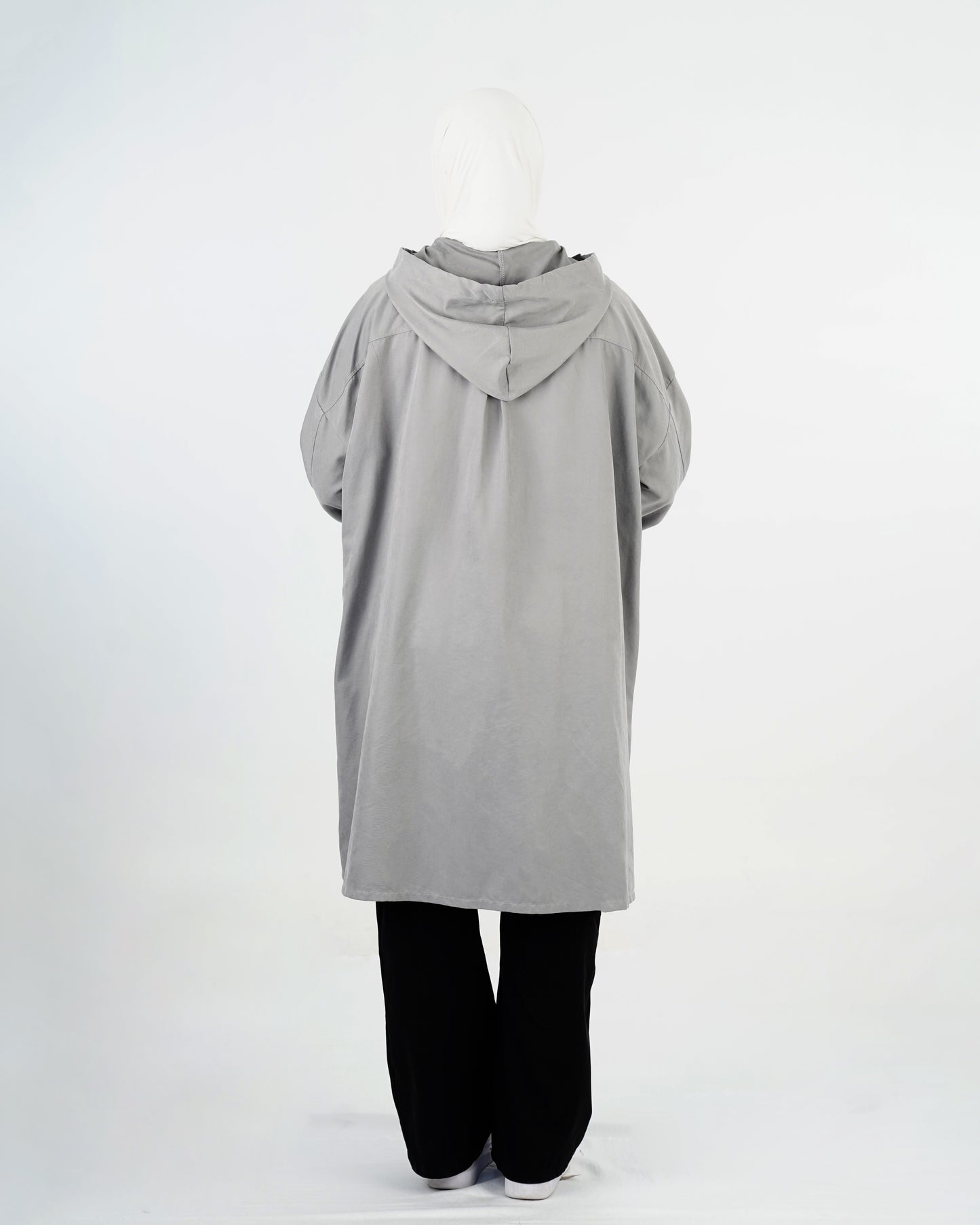 جاكيت "كوبرا" النسائي - أناقة عصرية بلمسة محتشمة