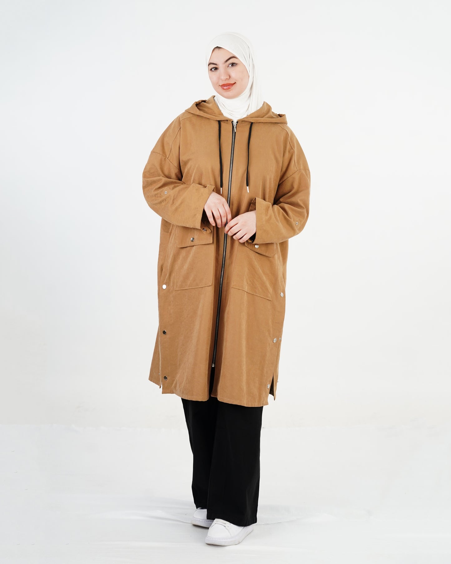 جاكيت "كوبرا" النسائي - أناقة عصرية بلمسة محتشمة