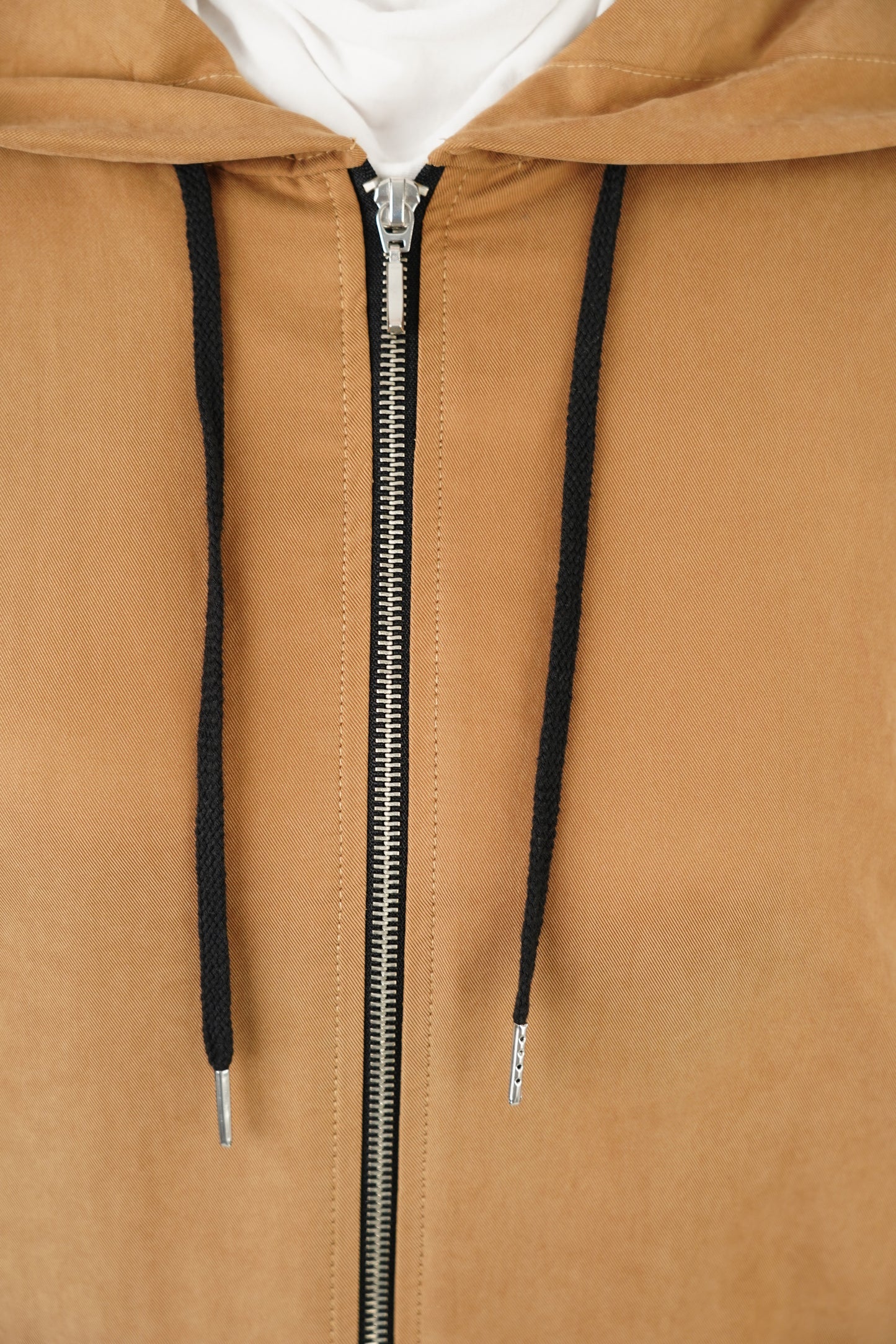 جاكيت "كوبرا" النسائي - أناقة عصرية بلمسة محتشمة