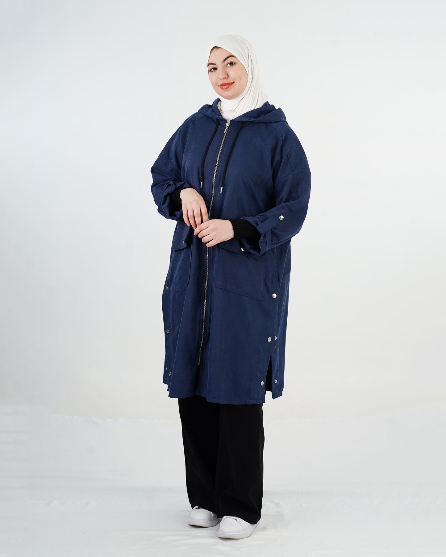 جاكيت "كوبرا" النسائي - أناقة عصرية بلمسة محتشمة