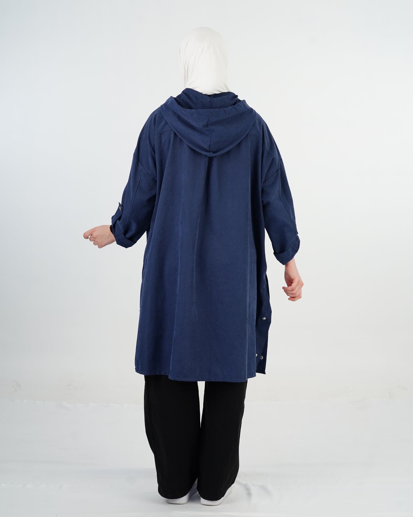 جاكيت "كوبرا" النسائي - أناقة عصرية بلمسة محتشمة