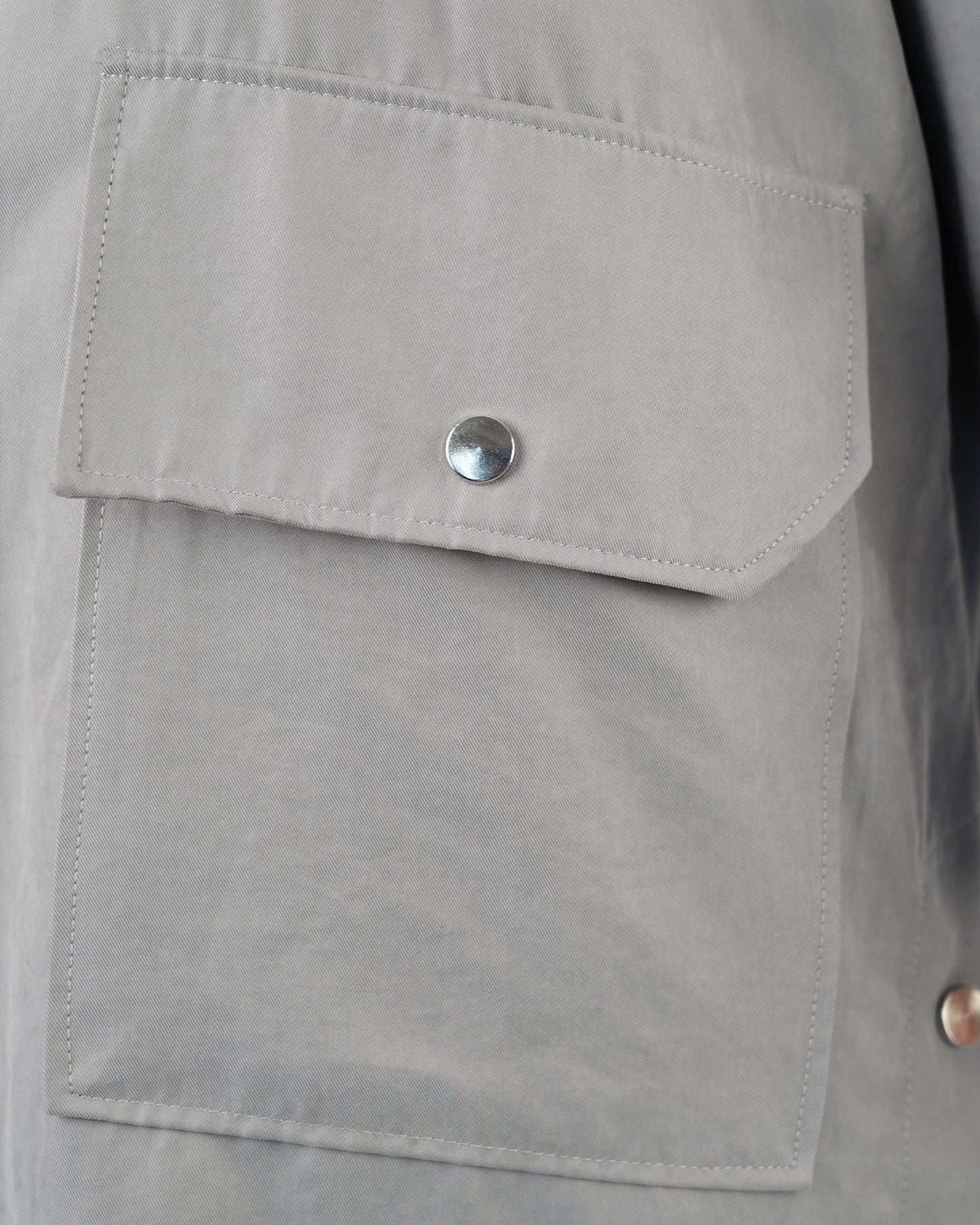 جاكيت "كوبرا" النسائي - أناقة عصرية بلمسة محتشمة