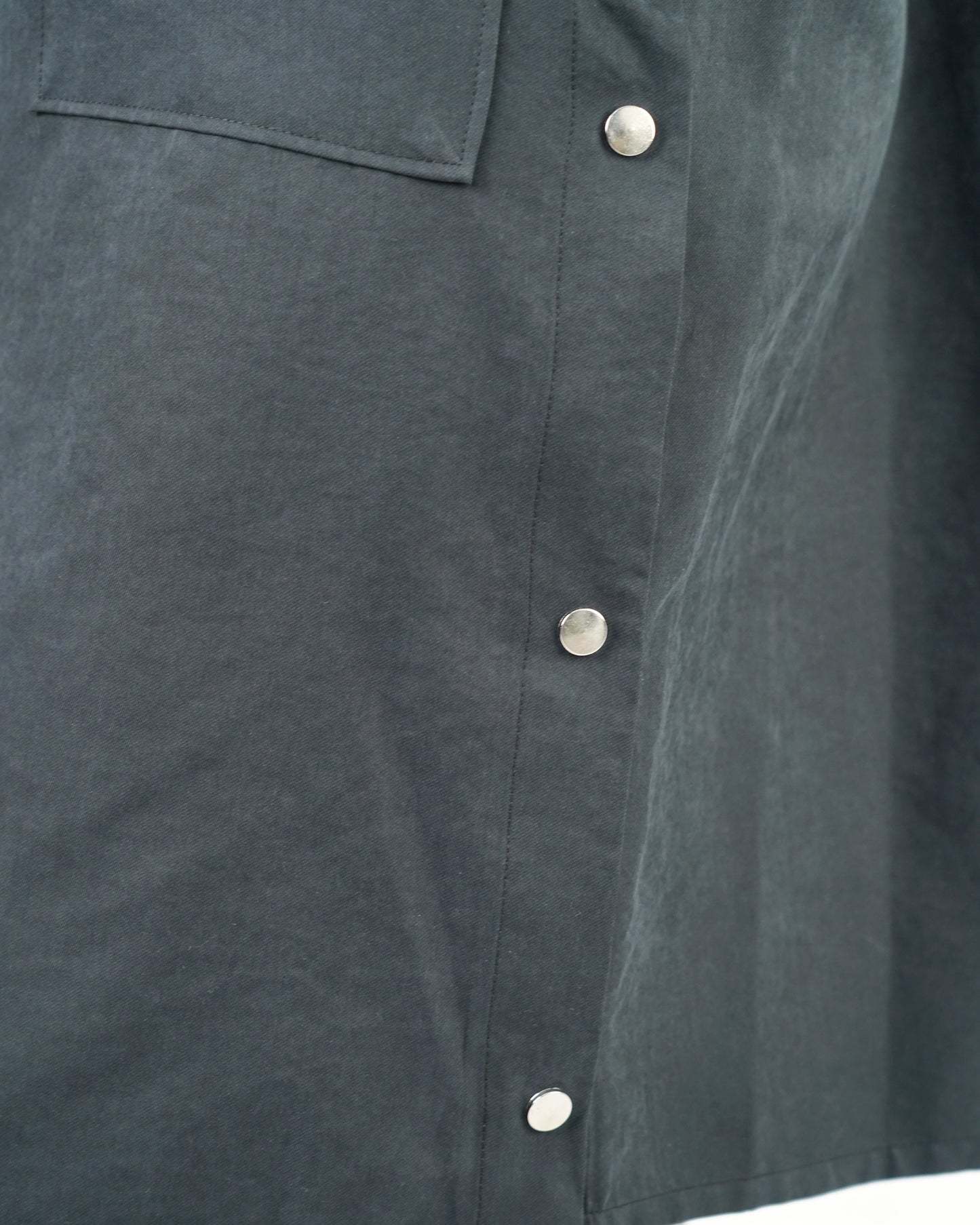 جاكيت "كوبرا" النسائي - أناقة عصرية بلمسة محتشمة